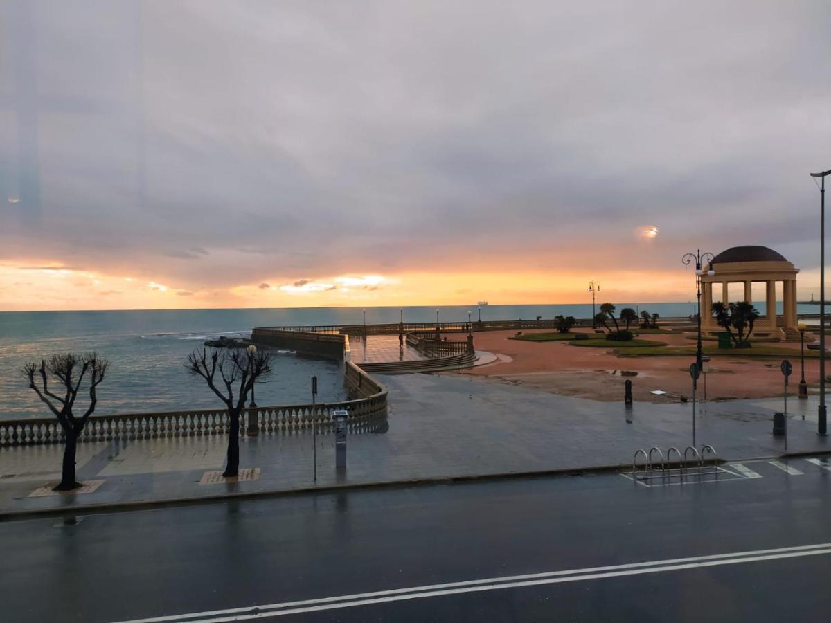 Sunset Loft Apartment Livorno Luaran gambar