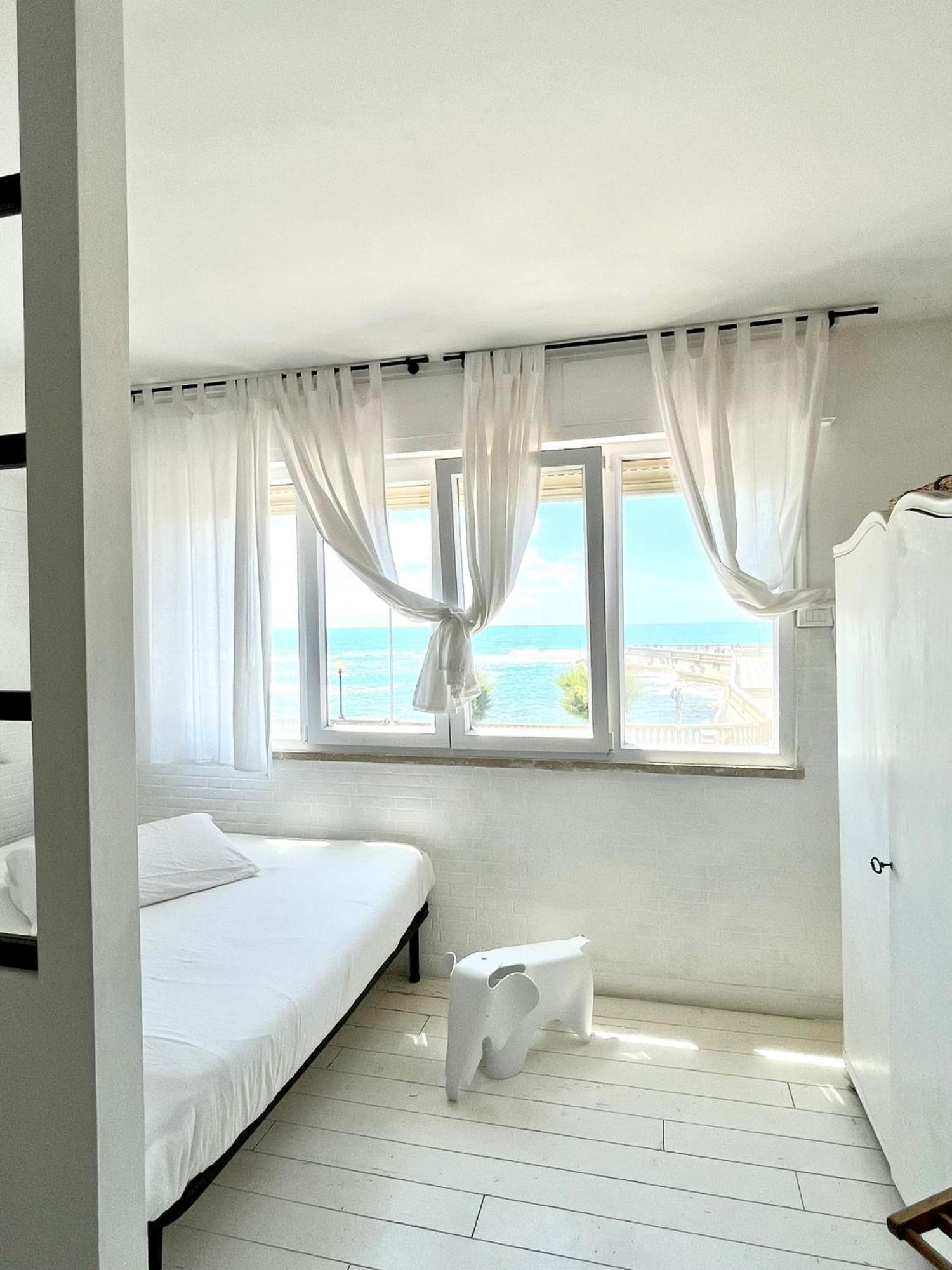Sunset Loft Apartment Livorno Bilik gambar